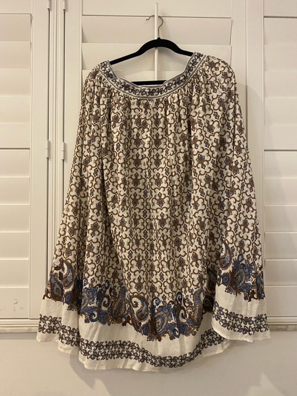 Max Studio White skirt with Blue and Gold Paisley Print